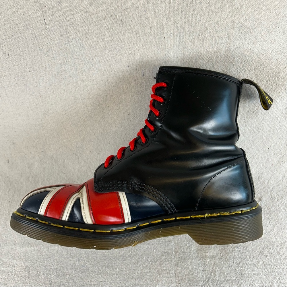 Dr. Martens 6UK (8US Women) Black VINTAGE UNION JACK Boots Made in England - Picture 9 of 16